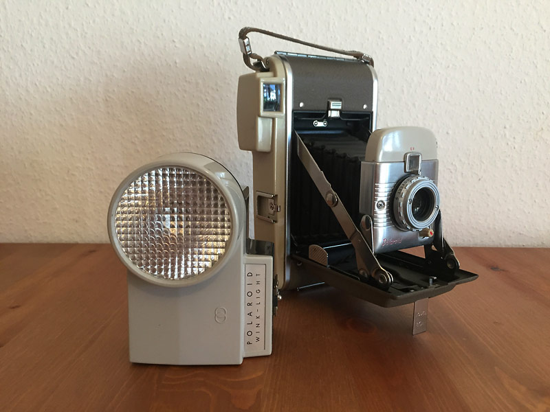 Polaroid «Land Model 80a» mit Polaroid «Winklight» Rarität